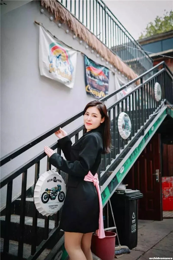 Chunfang Profile image 3
