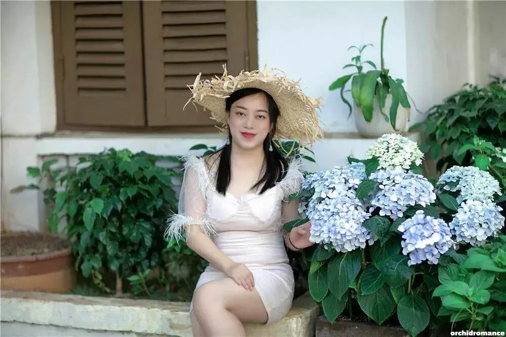 Ya Zhi Profile image 1
